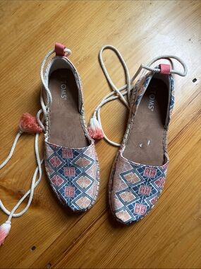 Toms sandals